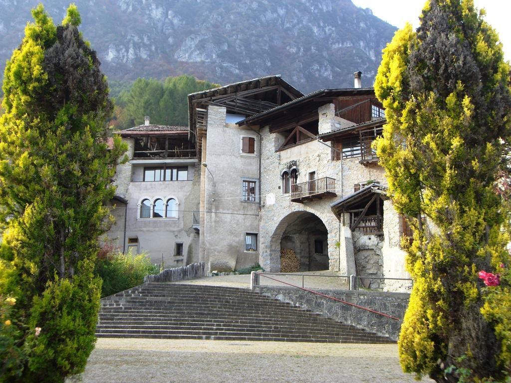 Hotel Posta Comano Terme Kültér fotó