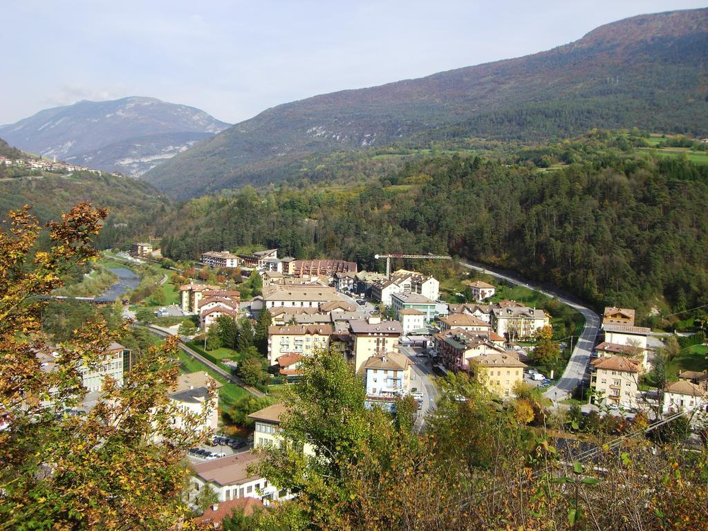 Hotel Posta Comano Terme Kültér fotó